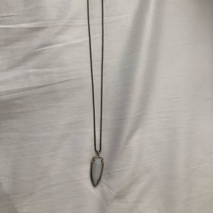 Kendra Scott arrowhead necklace